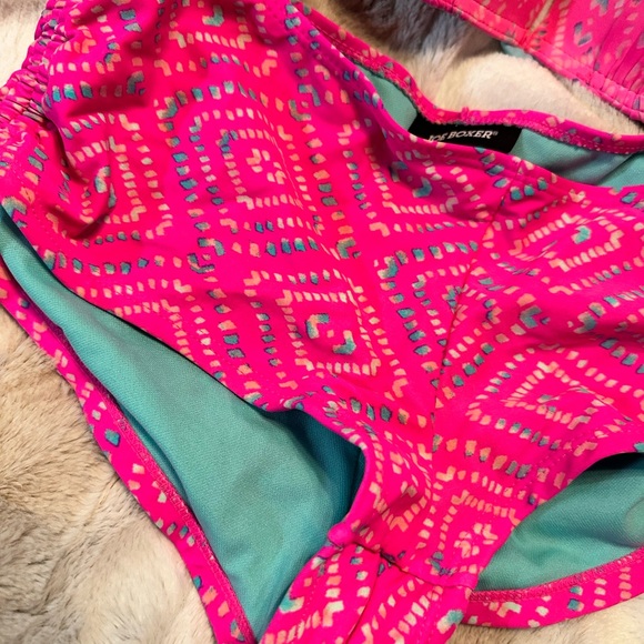 Bikini - Picture 2 of 7